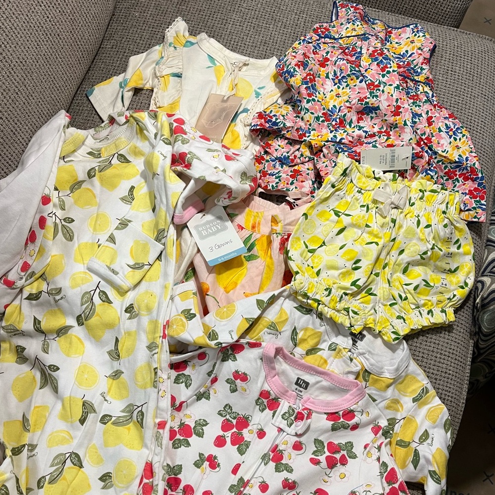 Lot of Brand New Baby Girl Clothes 0-6m